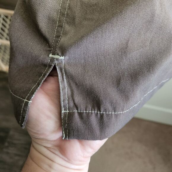 King Size Retro Fast Car And Girl Button Front Shirt - Picture 6 of 6